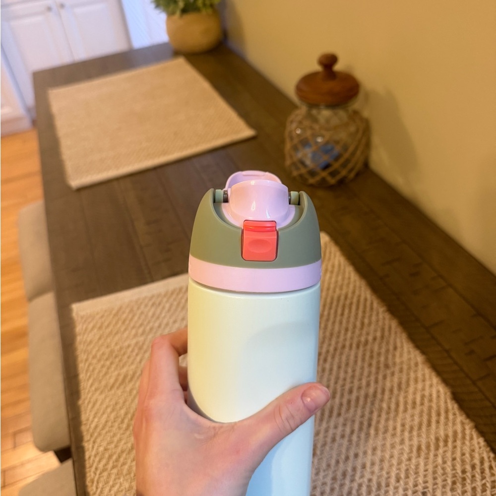 24oz Owala - Picture 6 of 6